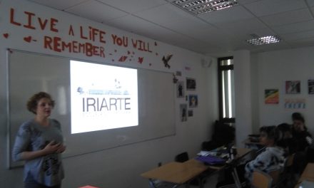 La Escuela Univesitaria de Turismo Iriarte ofrece una charla a los alumnos de Bachillerato