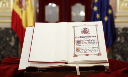 ESPECIAL 40 ANIVERSARIO DE LA CONSTITUCIÓN ESPAÑOLA (1978-2018): Artículo de Opinión, firmado por Agoney Dorta Pérez, alumno de 1º ESO-B
