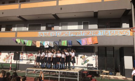 ¡Bienvenidos al Cole!: Bajo el lema «Un nuevo curso para forjar tus sueños», el Colegio Virgen del Mar ha recibido a sus alumnos con un motivador acto de inauguración